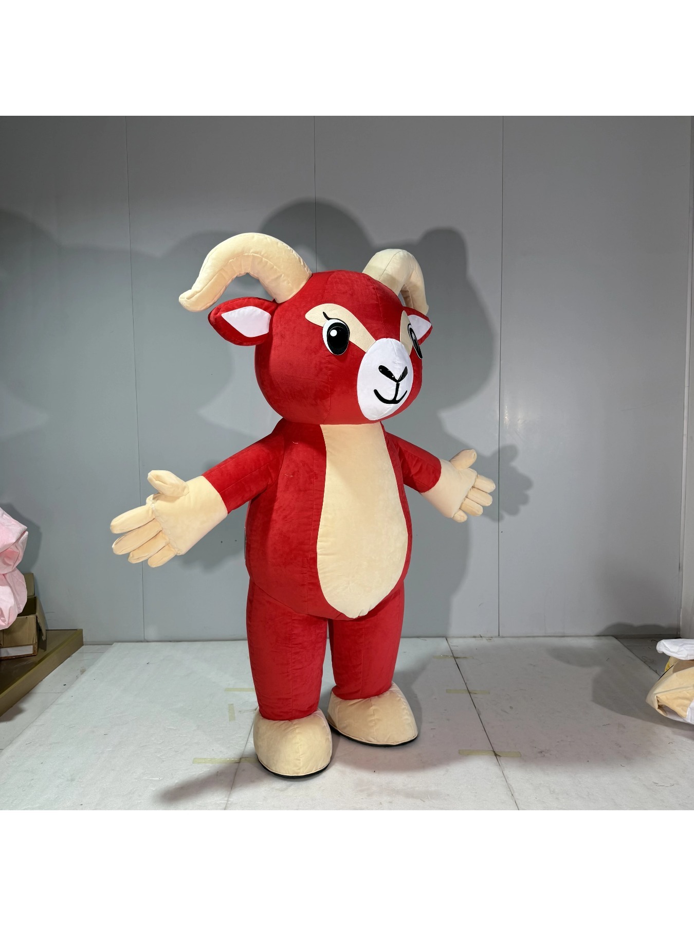 Costume de mascotte chèvre rou - Suits avis et prix